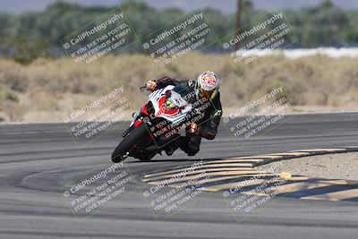 media/Oct-13-2025-Moto Forza (Mon) [[a66d839500]]/3-B Group/Session 3 (Turn 16)/